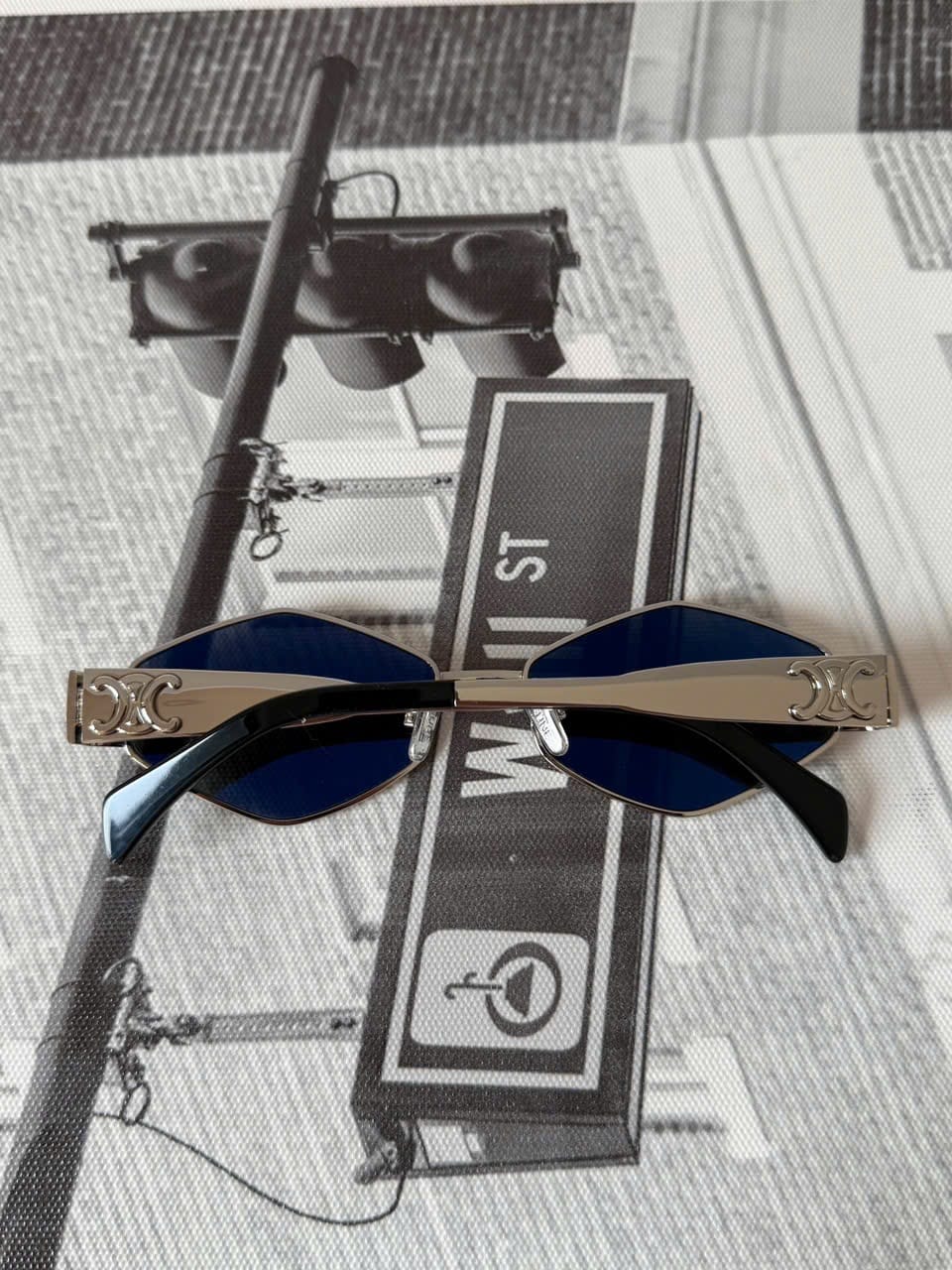 CELINE CL40254U detail 2