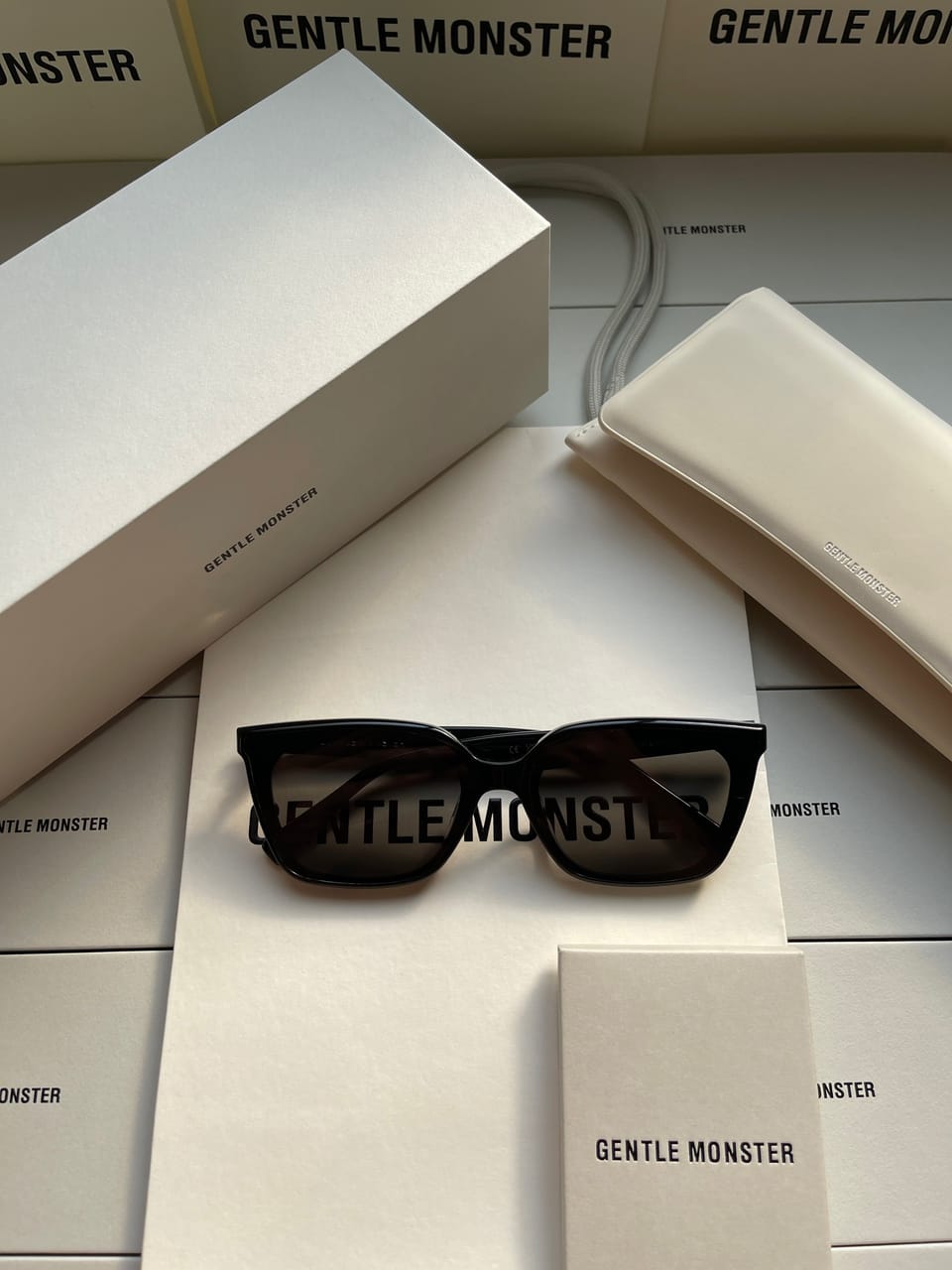 GM MONDO 01