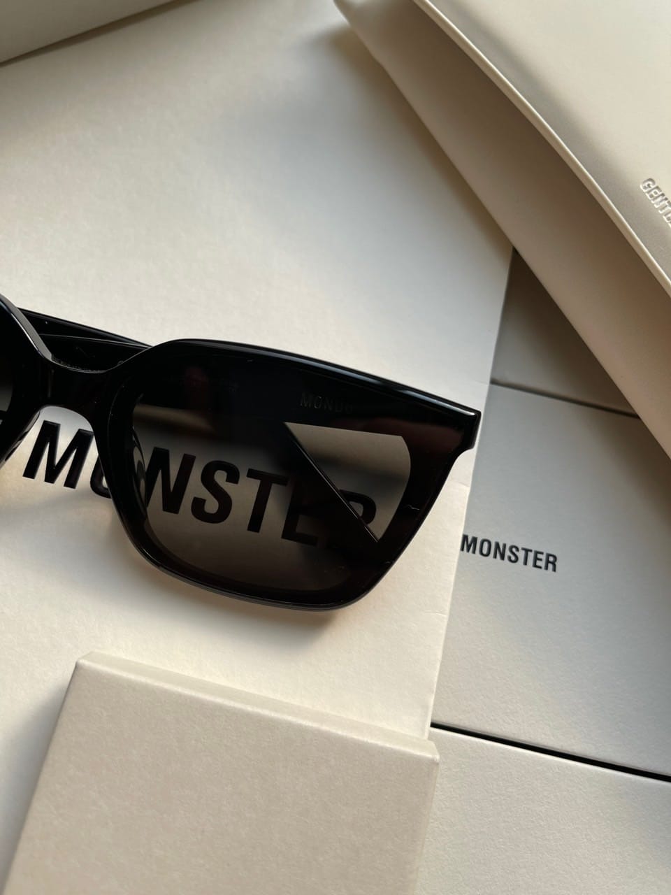 GM MONDO 01 detail 2