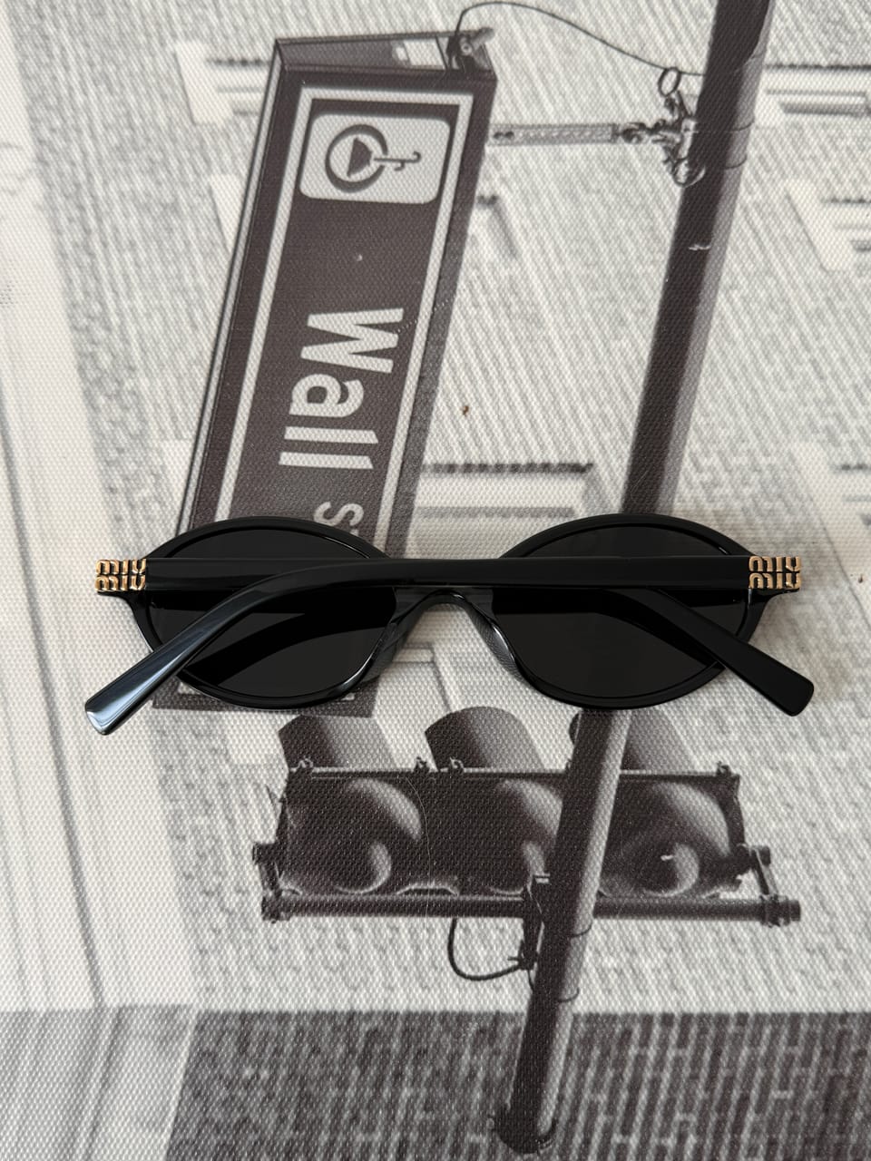 MIU MIU SMU 04Z detail 2