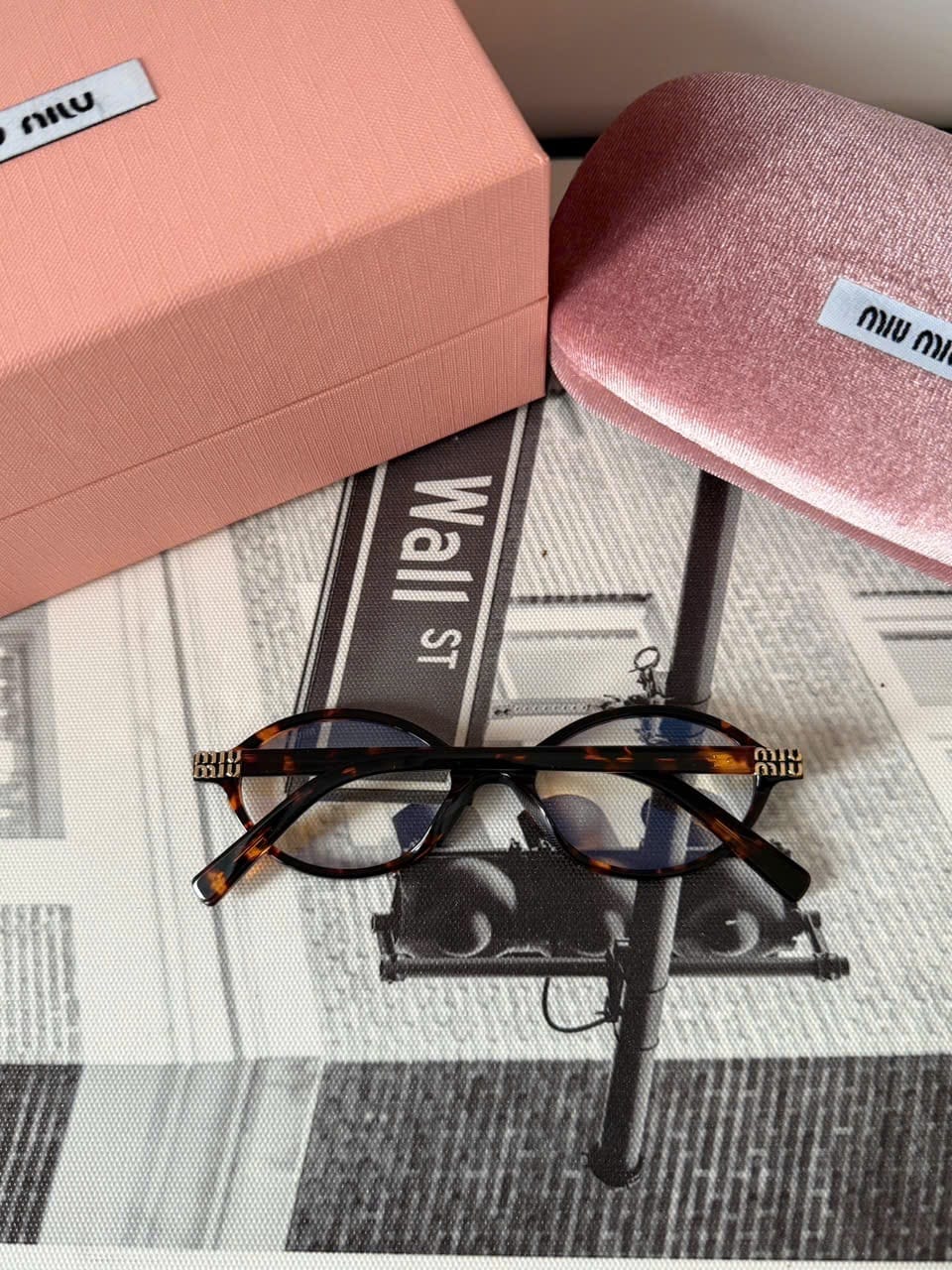 MIU MIU SMU 04Z detail 2