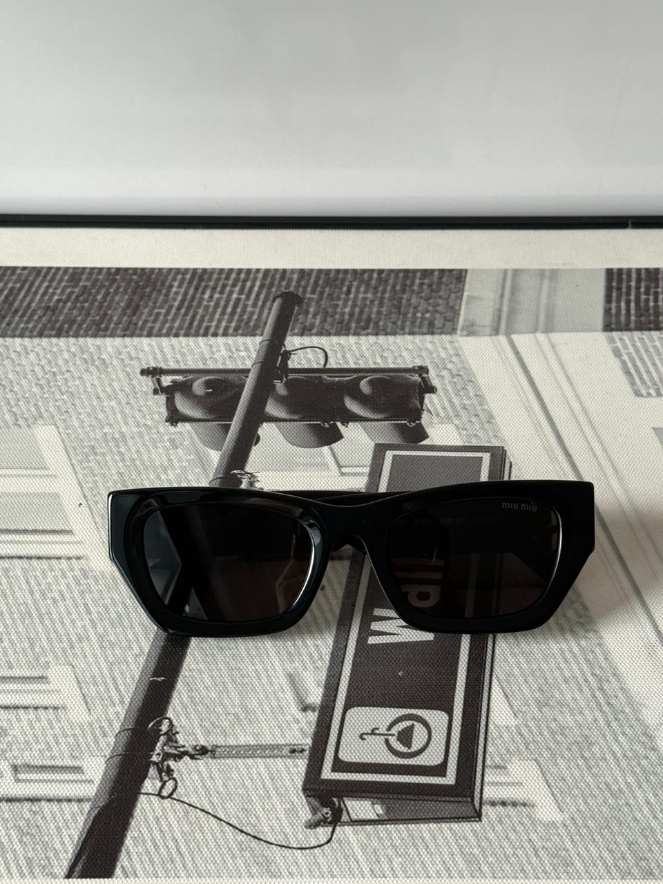 MIU MIU SMU 09W