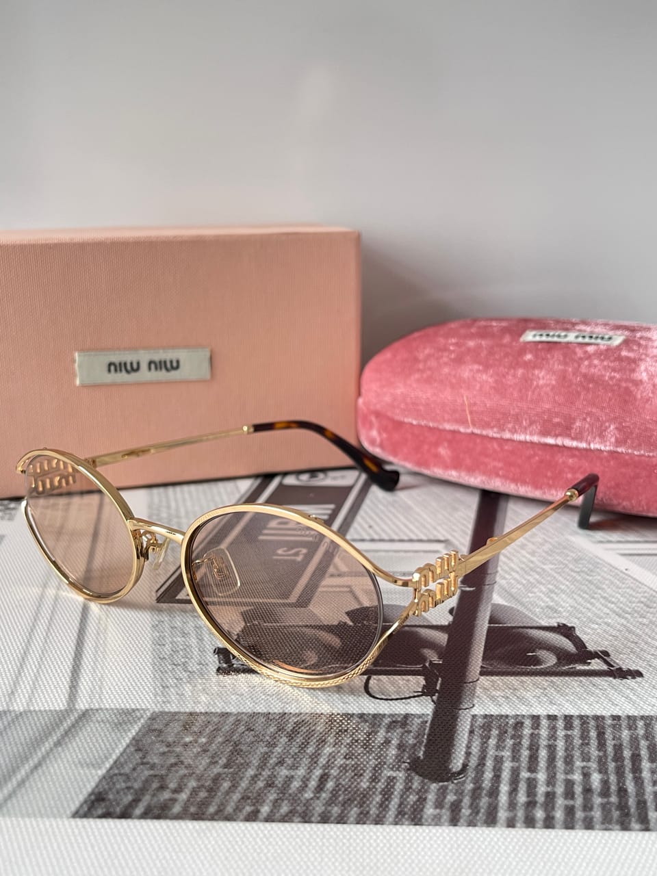 MIU MIU SMU 52Y detail 2
