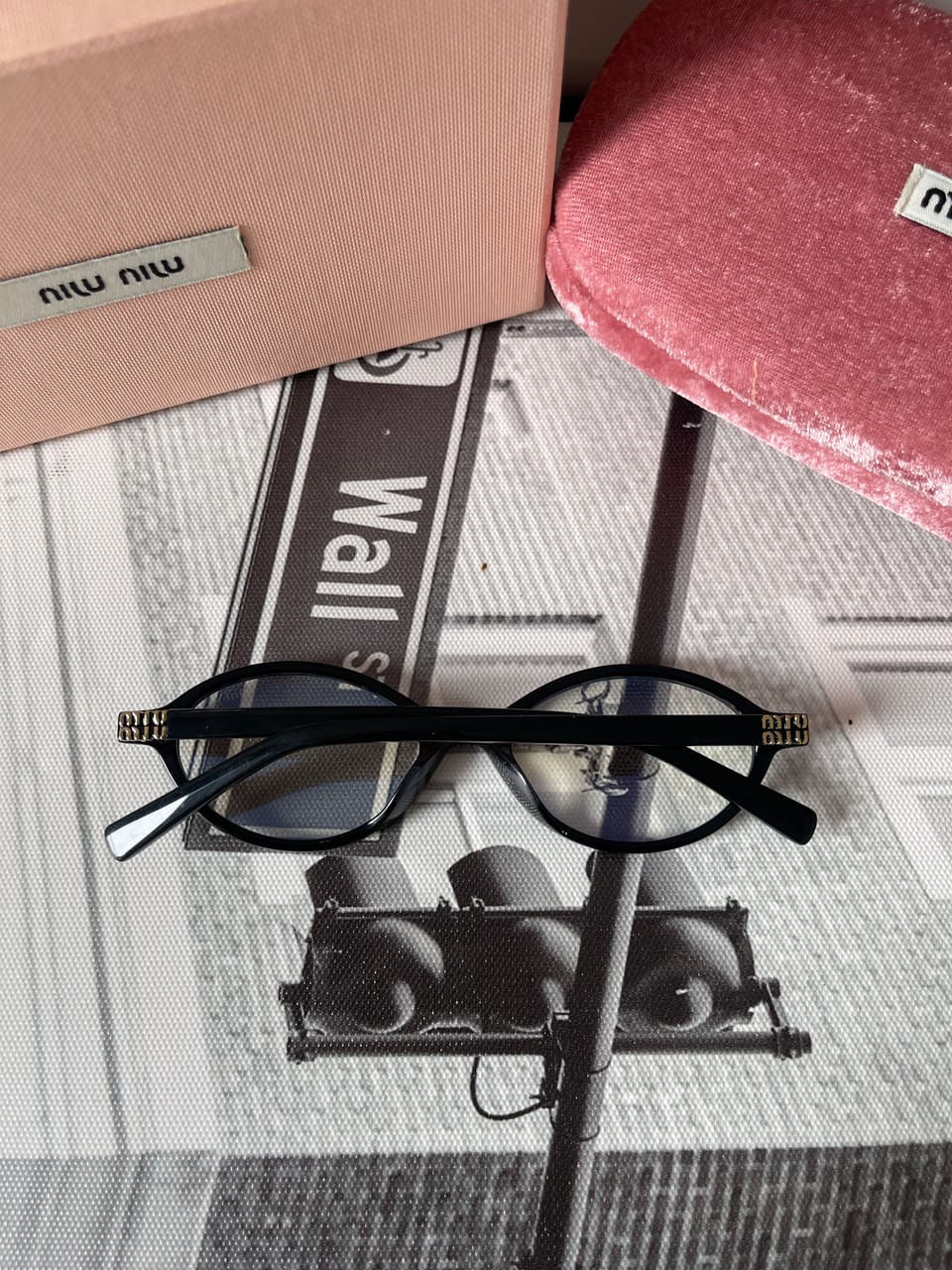 MIU MIU VMU 04Z detail 2