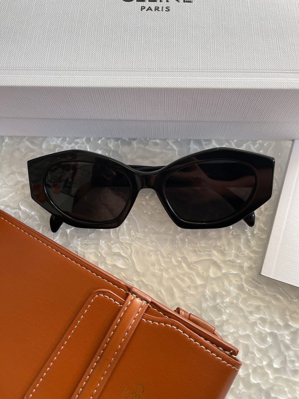 CELINE CL40238U