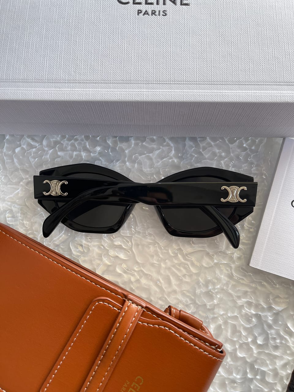 CELINE CL40238U detail 2