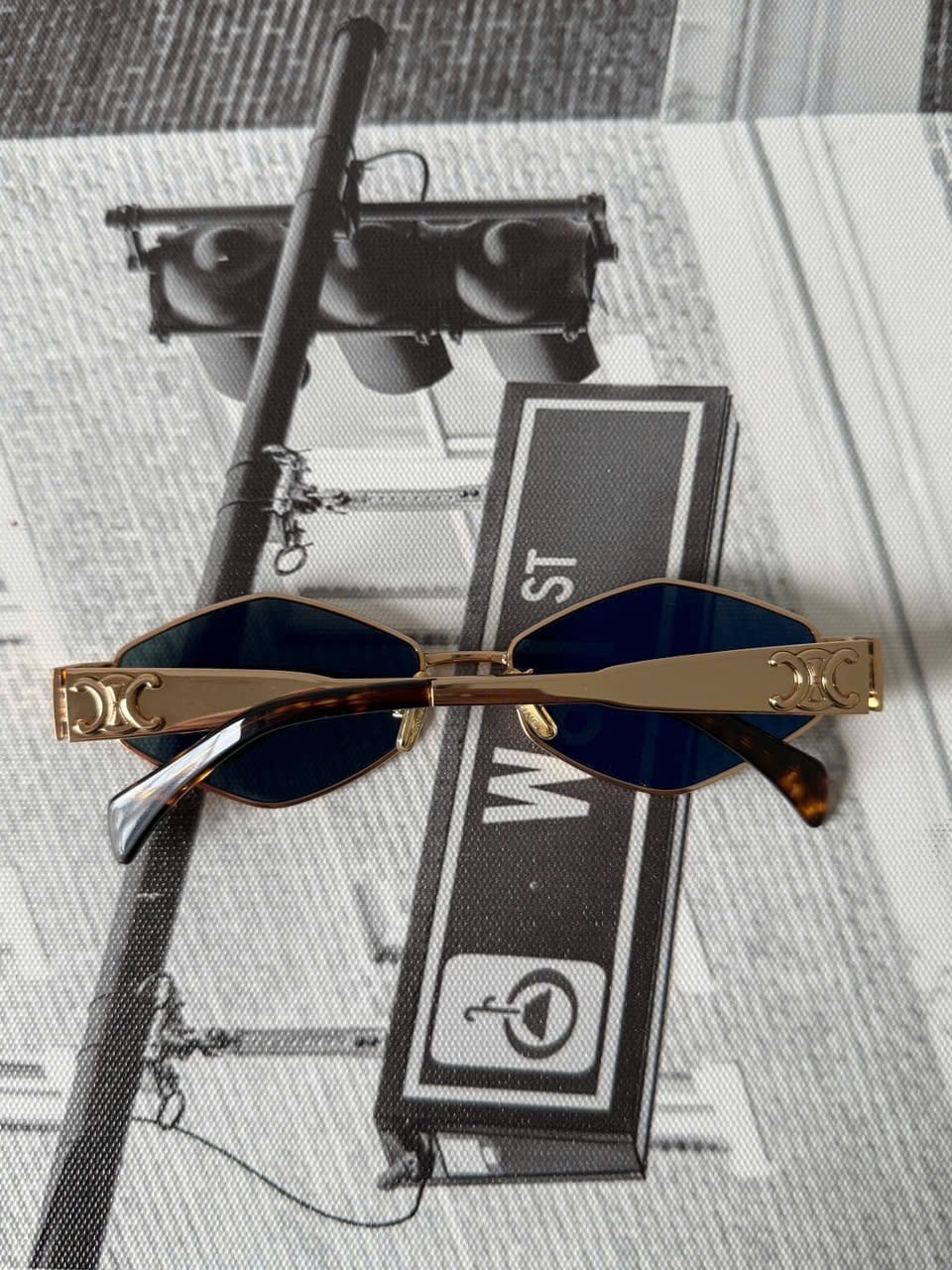 CELINE CL40254U detail 2