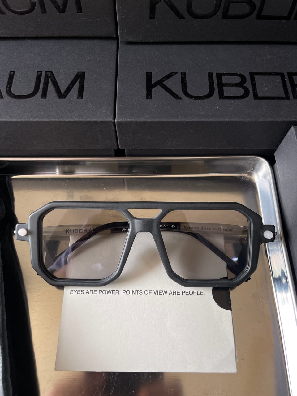 KUBORAUM MASKE P8 - Góc chụp 1