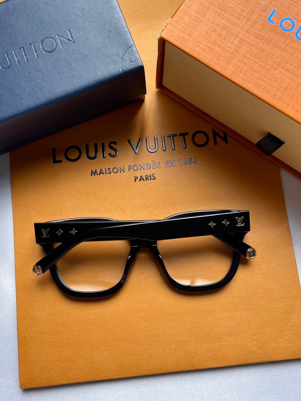 LOUIS VUITTON Z1523E 01 detail 2