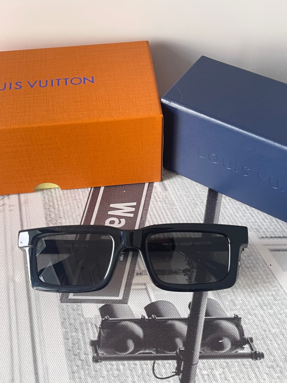 LOUIS VUITTON Z2187U - Góc chụp 1