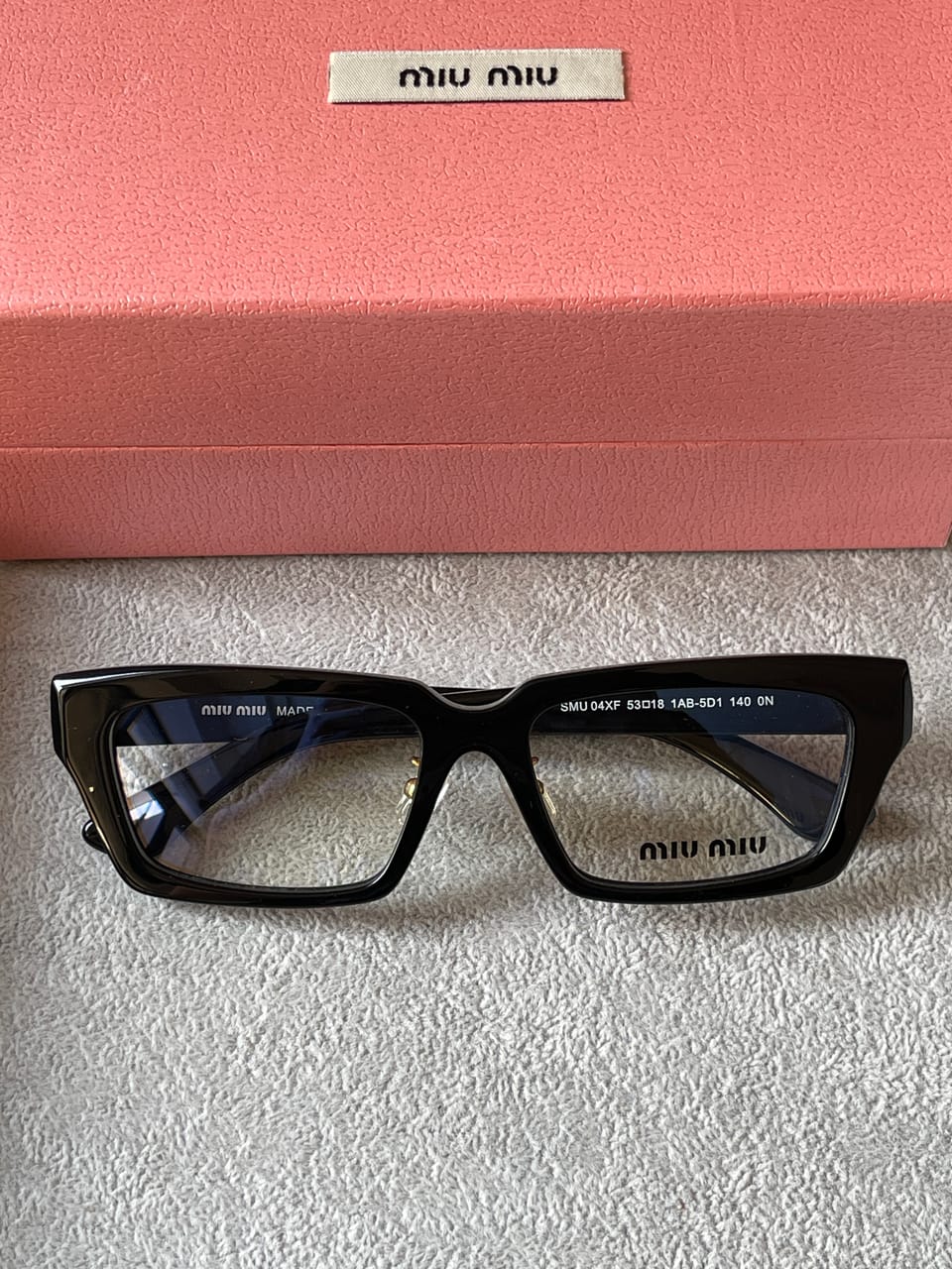 MIU MIU SMU 04XF - Góc chụp 1