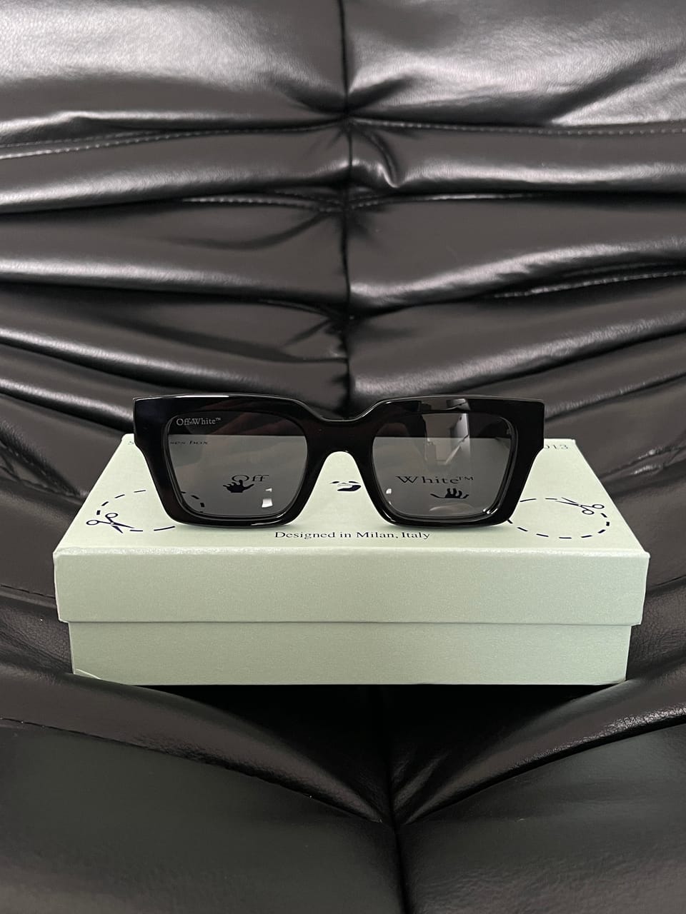 OFF-WHITE OERI1008 007 detail 2