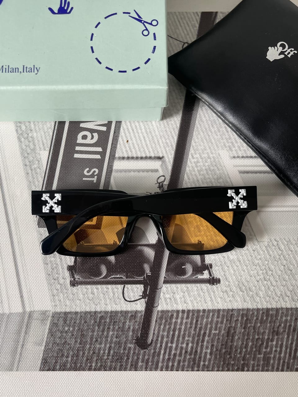 OFF-WHITE OERI1008 007 detail 2