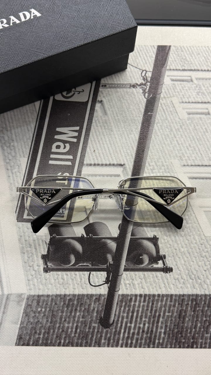 PRADA OPR A51 detail 2