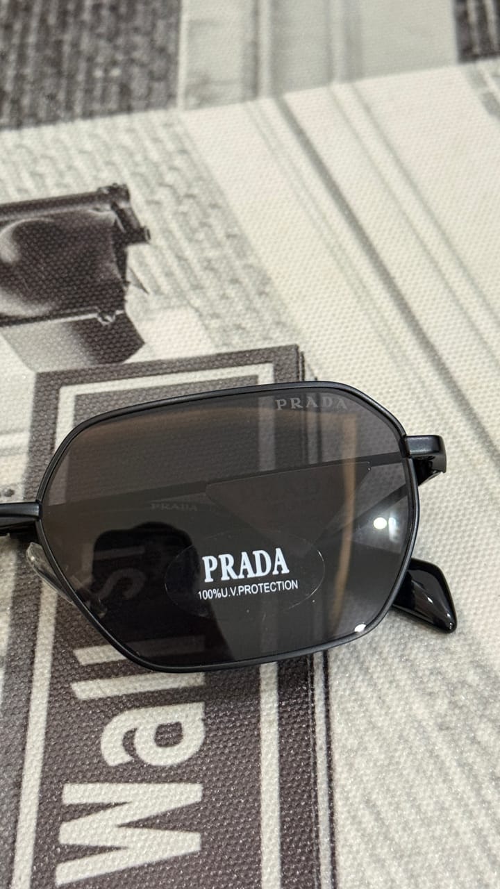 PRADA PRA A53V detail 2