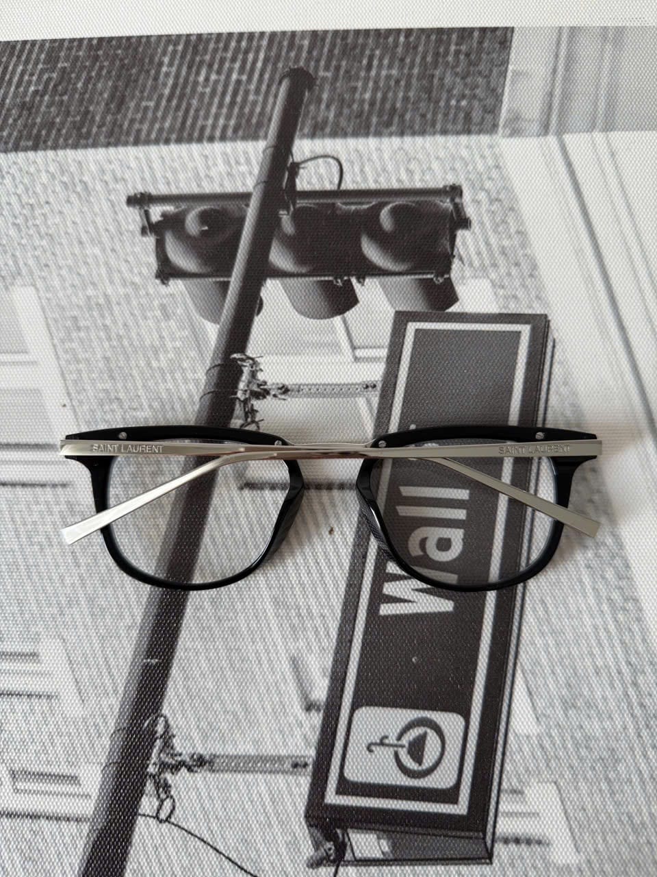 YSL SL 572 detail 2